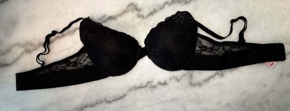 Juicy Couture Push Up Bra Size 34B Black Lace